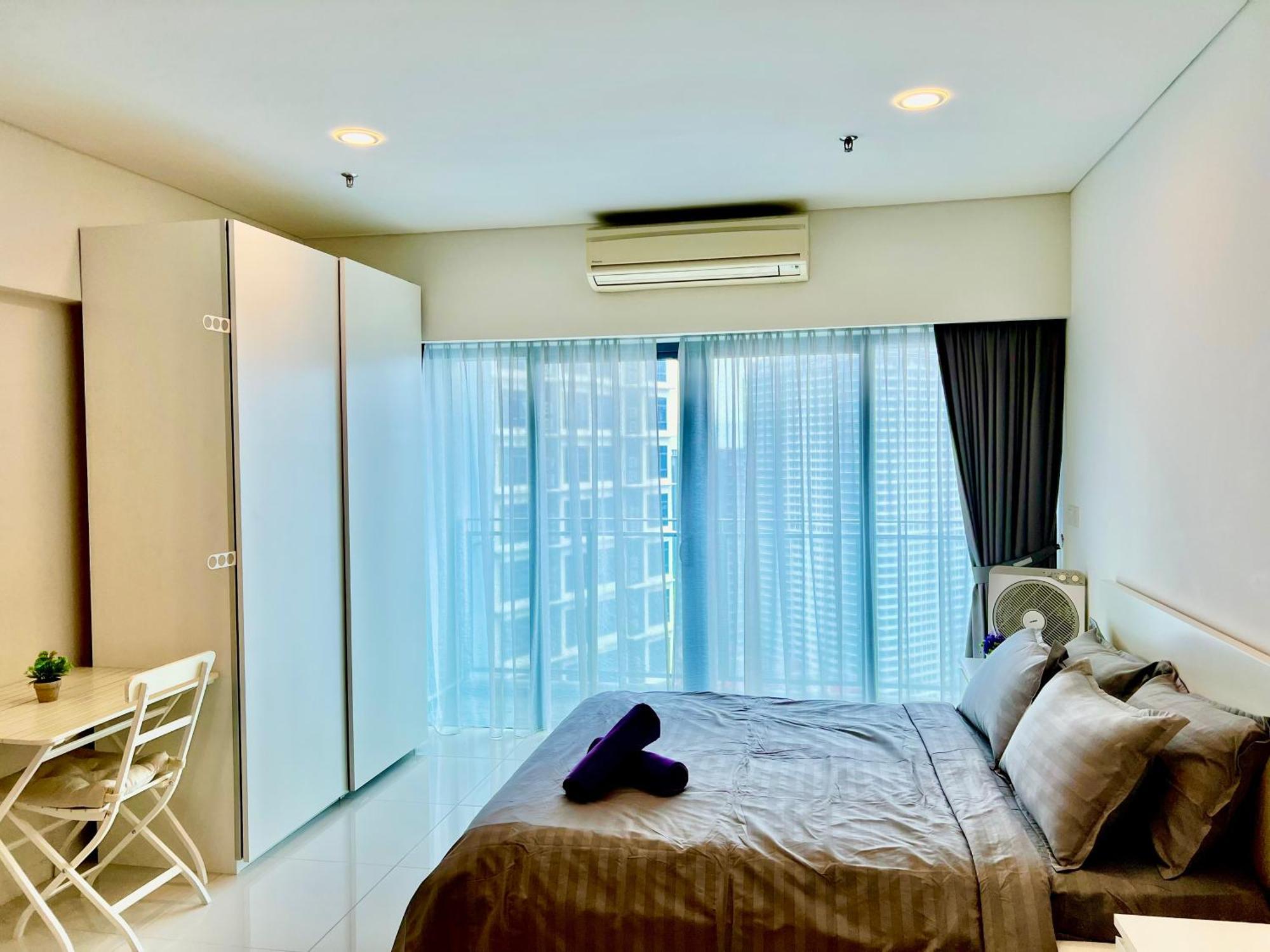 Summer Suites Klcc By Whollmark Куала-Лумпур Экстерьер фото